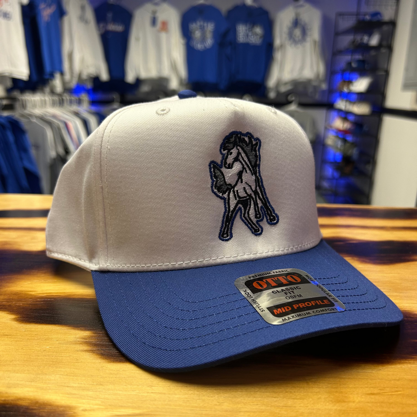 White/ Blue Traditional Mustang Otto Snapback